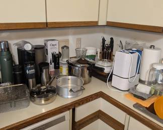 Stanley Thermos - Knife Set - Correlle Baking Dishes - Humidifier