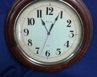 Bulova wooden frame, round clock, cherry color (no battery)