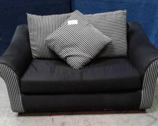 love seats with cushions checkered print black and gray