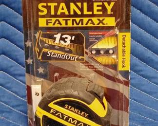 Stanley Fat Max 16 ft. length, 1 1/4 " blade width with durable blade lock