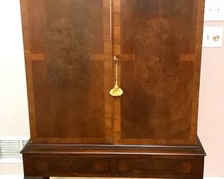 Wood Drink Cabinet 