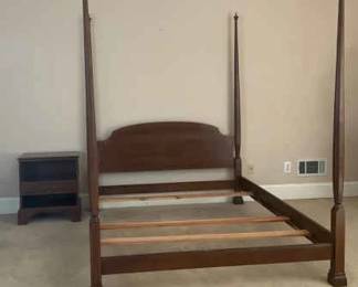 4Post Bed  Davis Side Table