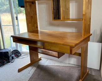 39 NaturalWoodComputerDesk