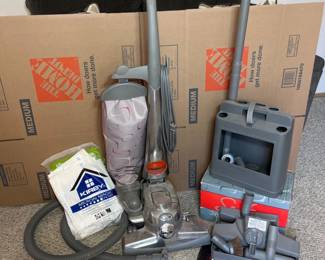132 KirbyVacuumCleanerwithCarpetShampooerAttachments