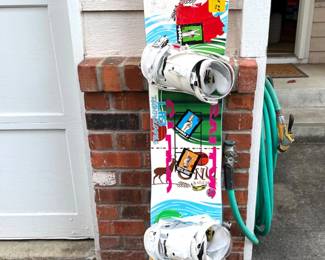 30 GNUBrandSnowboardwithDakineBindings