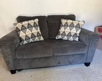 49 BrandNewAshleySignatureGrayCouchwithMatchingPillows