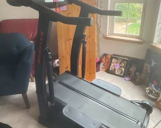 47 BowflexTreadclimberTC5000withFloorMat