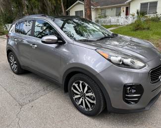 2019 KIA Sportage
ONLY 14,350 MILES!!!!!!!!!!!!!!!!!!!
VIN: KNDPN3AC7K527070
KIA can be PRESOLD. Text Mike 352-281-1822