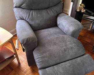 LaZBoy Recliner
Like new