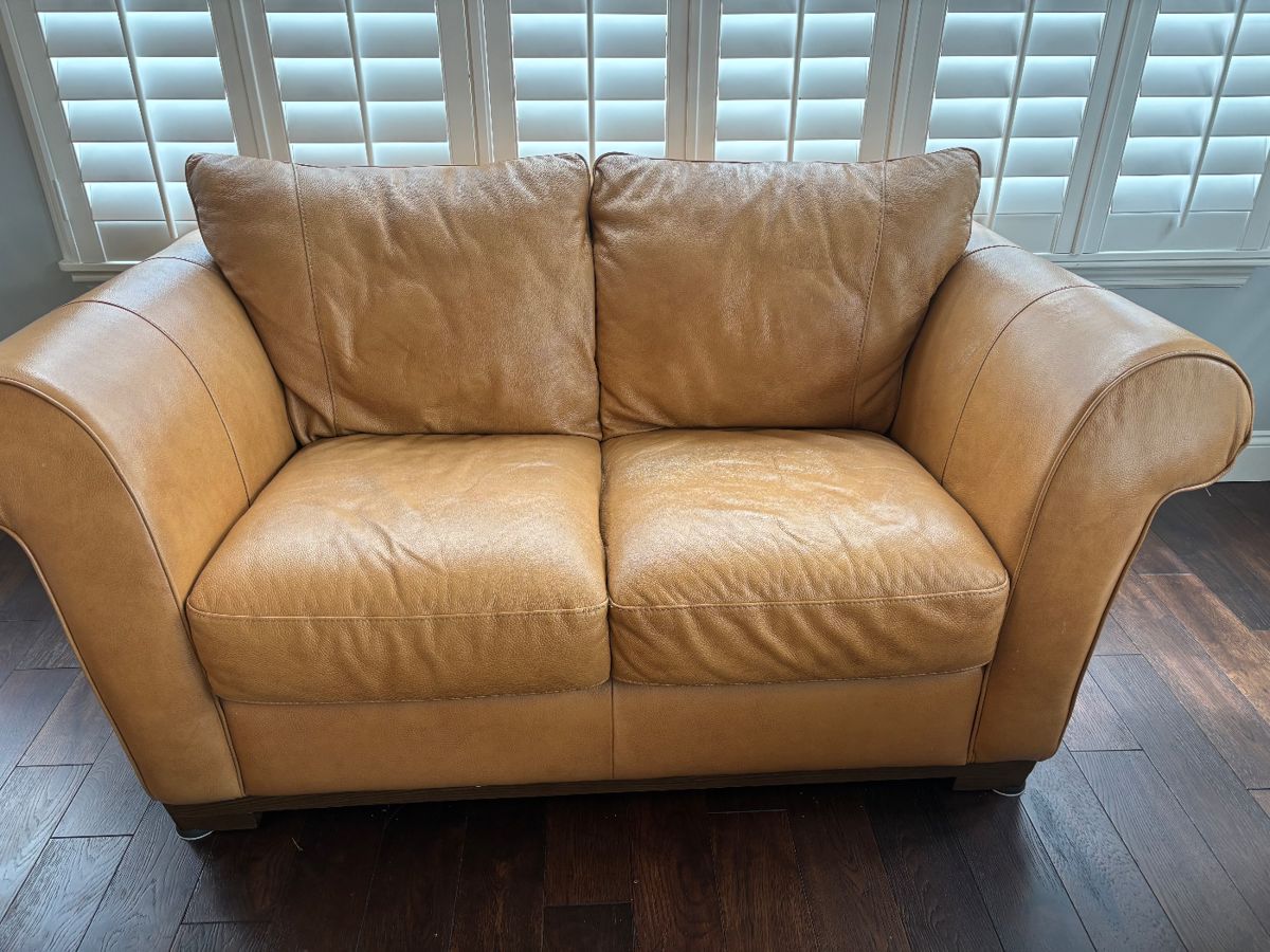 GOLD LEATHER LOVESEAT
