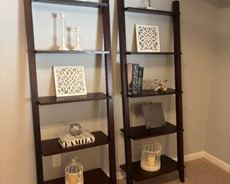 SHELVING AND DECOR
