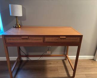 SIDE TABLE WITH DRAWERS
