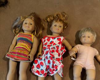 AMERICAN GIRL DOLLS