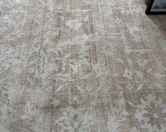 AREA RUG