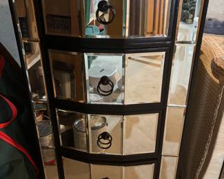 MIRRORED CABINET