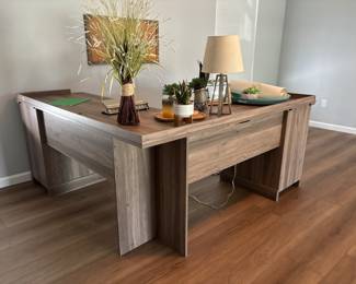 DESK