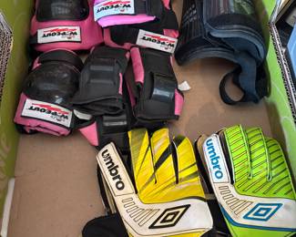SHIN GUARDS, GOALIE GLOVES AND SKATING GUARDS
