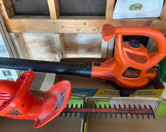 BLOWER AND TRIMMER