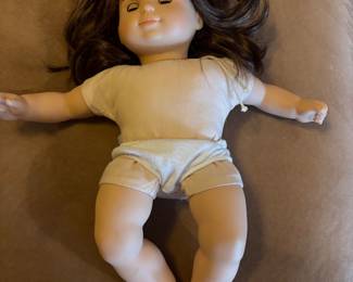 AMERICAN GIRL DOLL