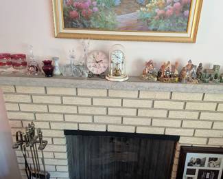 Clocks and other decor