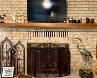 TELEVISION, FIREPLACE SCREEN, SPANISH WALL ART, BIRD STATUE