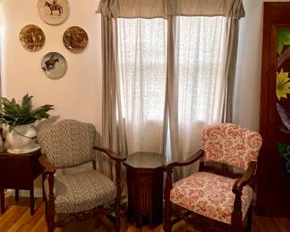 ANTIQUE CHAIRS, CARVED ACCENT TABLE