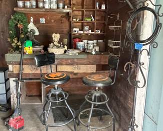 NORTHERN TOOL ADUSTABLE SWIVEL STOOLS