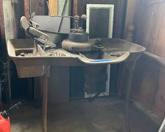 VINTAGE BLACKSMITH FORGE