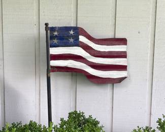 METAL FLAG YARD DECOR