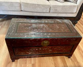 VINTAGE CARVED ASIAN TRUNK/COFFEE TABLE WITH GLASS TOP