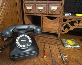 VINTAGE LOOK PHONE, VINTAGE LETTER OPENERS