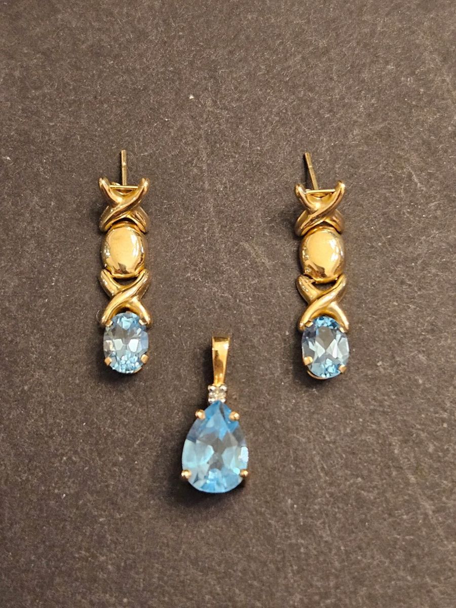 14K Yellow Gold Blue Topaz Earrings and Pendant