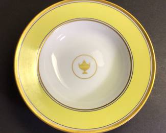 Beautiful GINORI “Contessa” rim soup bowls, set of 4, in unused condition!