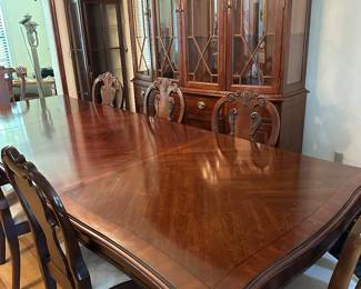 Lexington table with 8 chairs