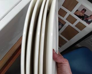 Plates
5.00
#42