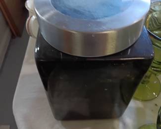 Black canister 5.00