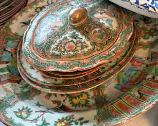 Chinese Dish Set