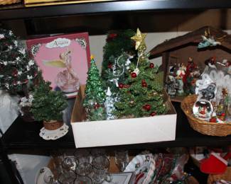 Navtivity, Small Tress, Ornaments