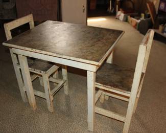 Children Table and Chairs