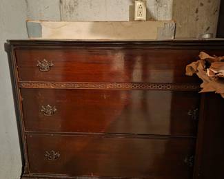 Mahogany chest 95.00