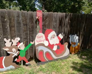 More outdoor lawn decor 