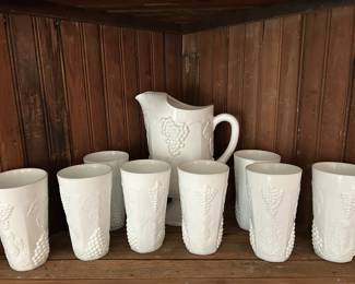 Indiana Colony Harvest Grape pitcher and 8 glasses