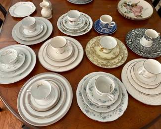 4 and 5 piece place settings of different patterns