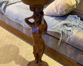 Pedestal Sculpture Ash Tray 