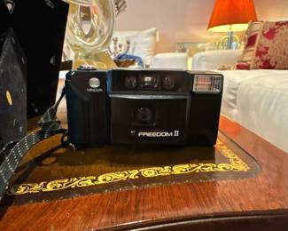 Minolta Freedom II 35mm point and shoot camera 