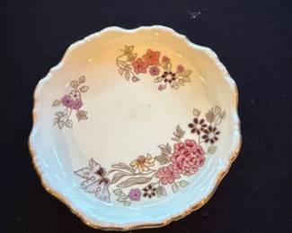 decorative porcelain dish  with scalloped edge 