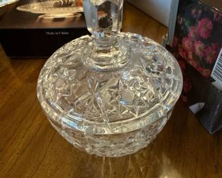 Anchor Hocking Crystal covered candy dish 