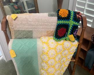 Quilt stand and quilts