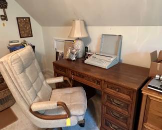 Office chair and desk