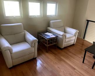 Natuzzi 4way electric recliners like new